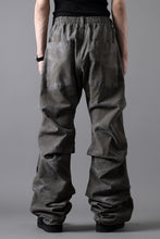 画像をギャラリービューアに読み込む, A.F ARTEFACT TUCK VOLUME BAGGY PANTS / VINTAGE DYED (KHAKI)