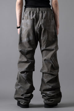 画像をギャラリービューアに読み込む, A.F ARTEFACT TUCK VOLUME BAGGY PANTS / VINTAGE DYED (KHAKI)