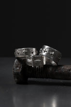 画像をギャラリービューアに読み込む, m.a+ silver stitched multiple cross ring / AG518/AG (SILVER)