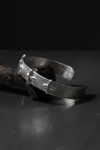 Load image into Gallery viewer, m.a+ silver stitched cross bracelet / AB18/AG (SILVER)