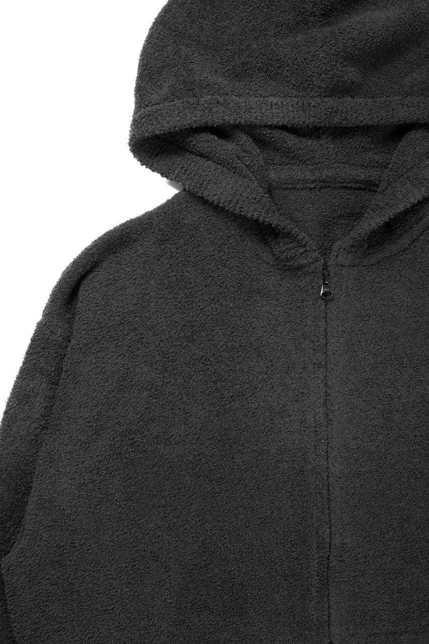 Load image into Gallery viewer, MASTERMIND WORLD LOUNGE FULL-ZIP HOODIE / SOFTLY BOA FLEECE (BLACK x CHARCOAL)