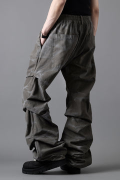 画像をギャラリービューアに読み込む, A.F ARTEFACT TUCK VOLUME BAGGY PANTS / VINTAGE DYED (KHAKI)