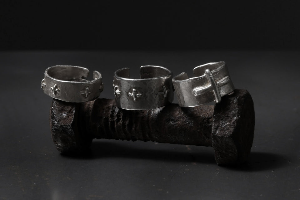 画像をギャラリービューアに読み込む, m.a+ silver stitched multiple cross ring / AG518/AG (SILVER)