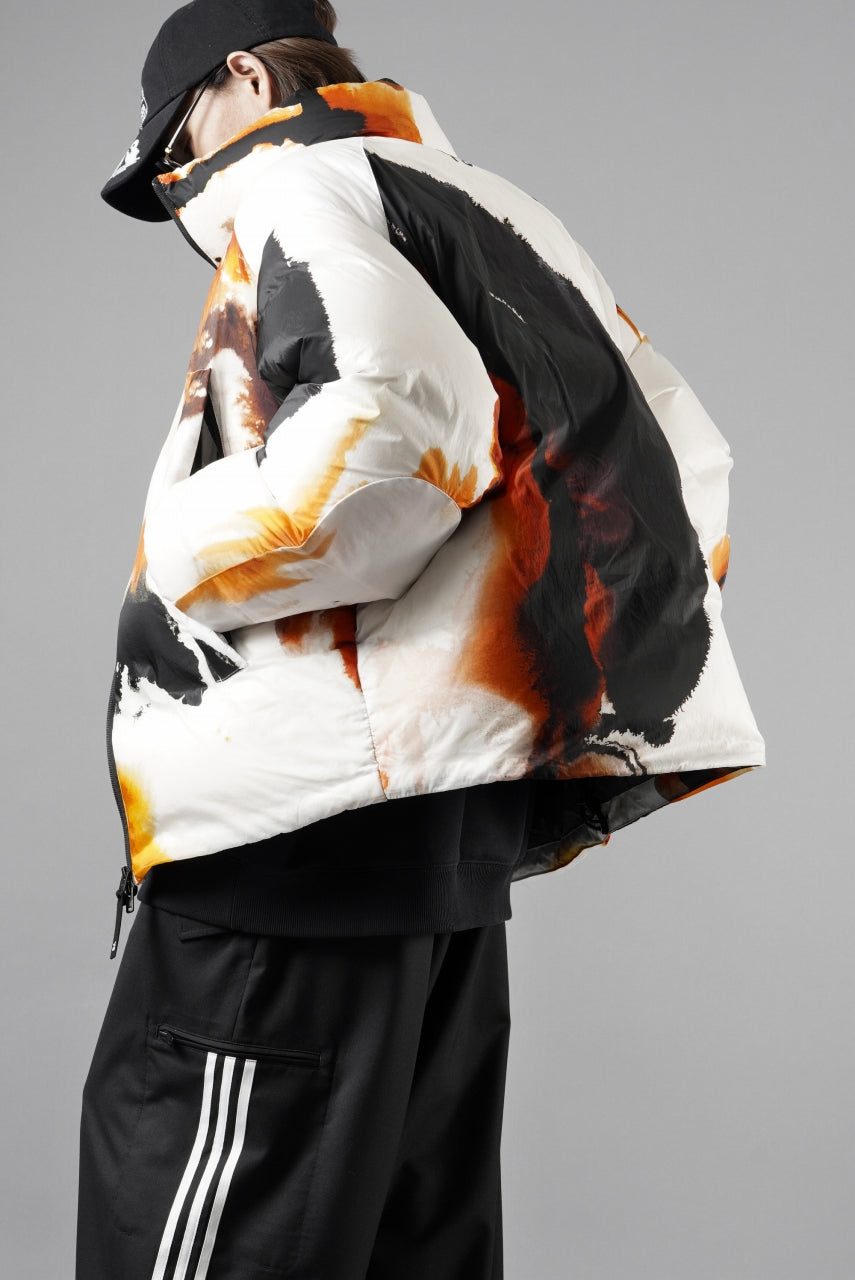 画像をギャラリービューアに読み込む, Y-3 Yohji Yamamoto AOP PUFFER DOWN JACKET (WHITE + MULTI)