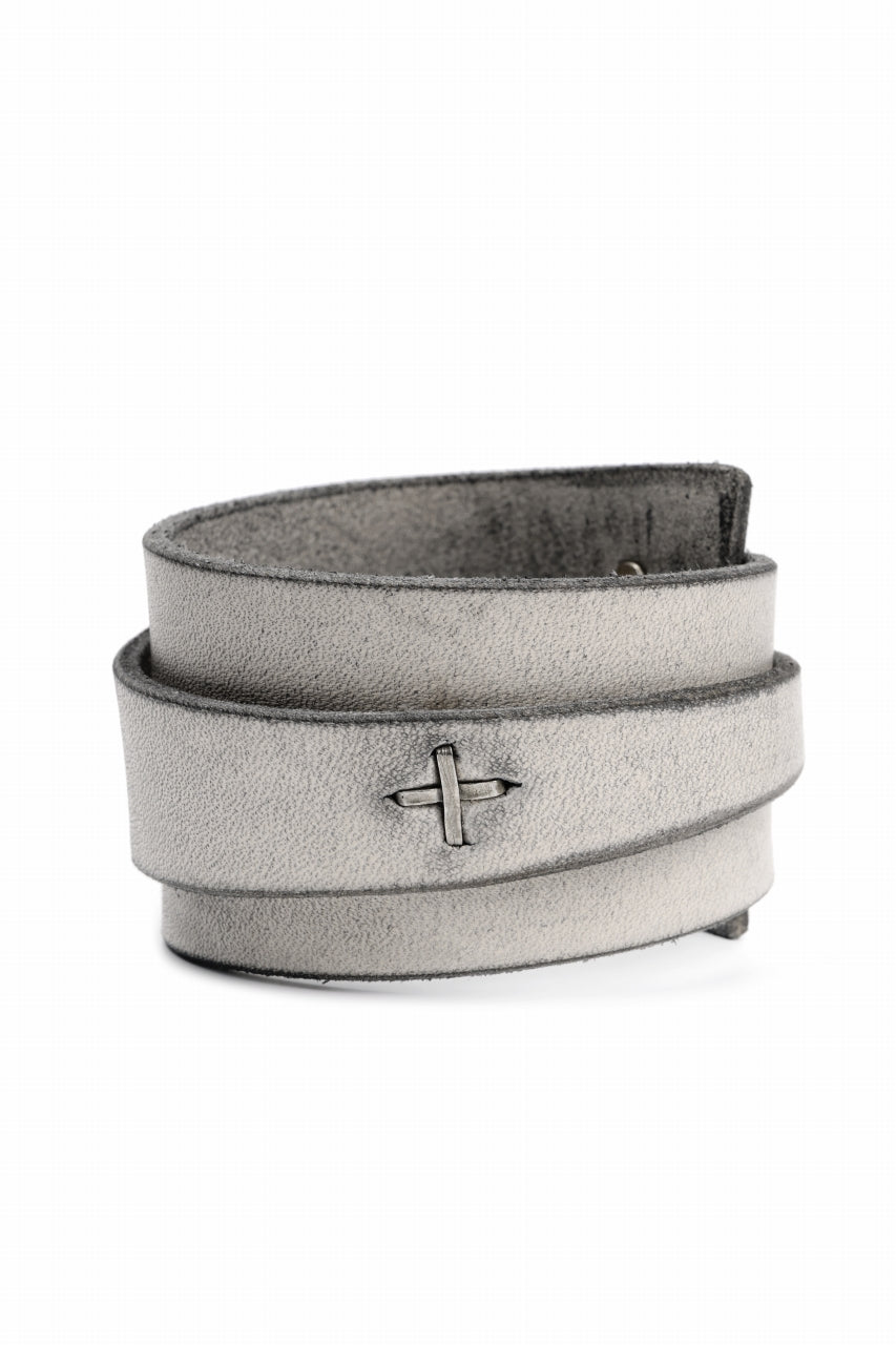 Load image into Gallery viewer, m.a+ croissant wrist band #2 / A-F0K3/GR3,0 (CARBON)