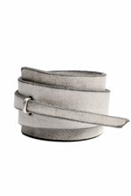 Load image into Gallery viewer, m.a+ croissant wrist band #2 / A-F0K3/GR3,0 (CARBON)