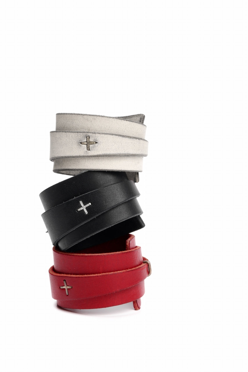 Load image into Gallery viewer, m.a+ croissant wrist band / A-F0K3/GR3,0 (CHILI RED)