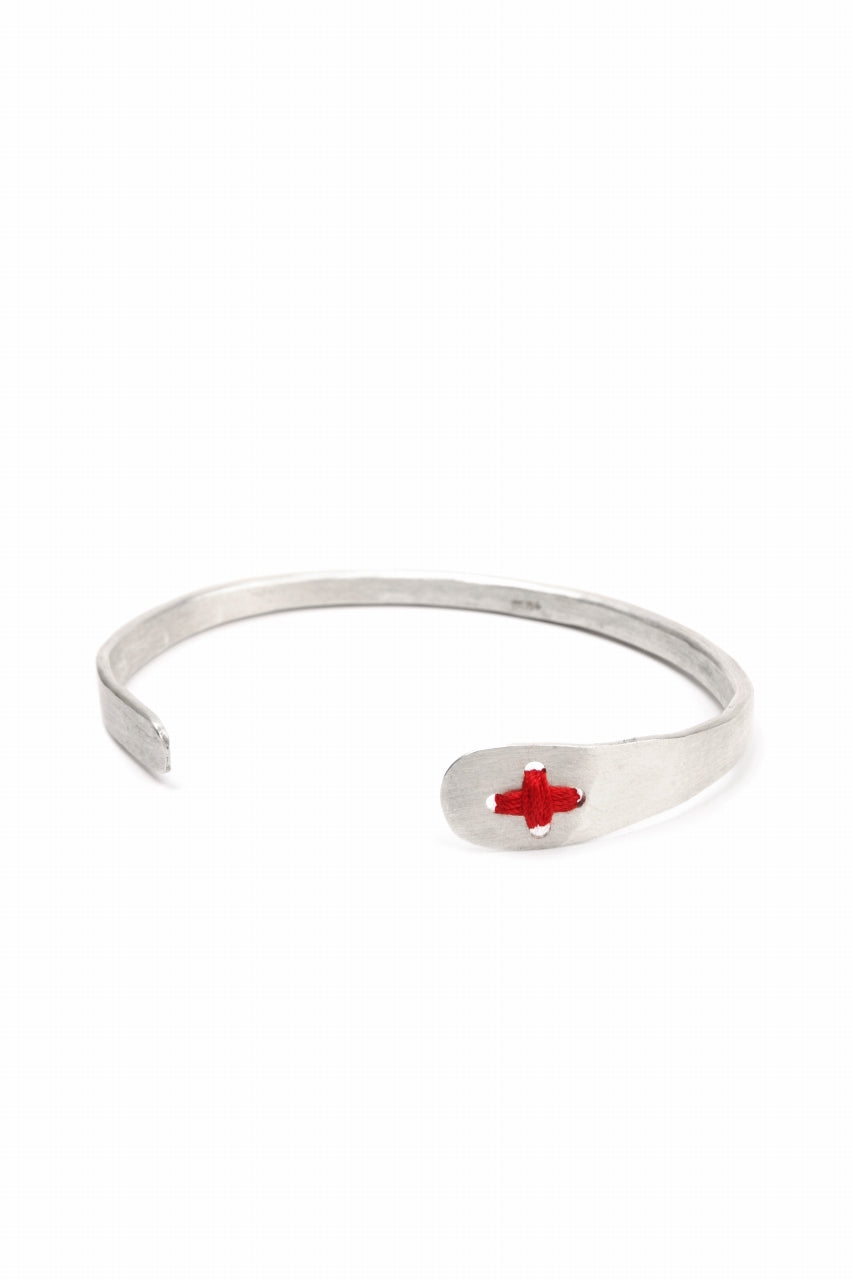 Load image into Gallery viewer, m.a+ stitched cross silver bangle / AB11/AG (SILVER)