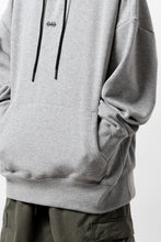 画像をギャラリービューアに読み込む, A.F ARTEFACT BOMBERHEAT® BACK LOGO HOODIE (LIGHT GREY)