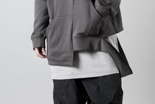 画像をギャラリービューアに読み込む, A.F ARTEFACT BOMBERHEAT® ASYMMETRY LOOP HEM TOPS (DARK GREY)