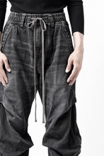 画像をギャラリービューアに読み込む, A.F ARTEFACT TUCK VOLUME BAGGY PANTS / FADED DENIM (DAMAGE BLACK)