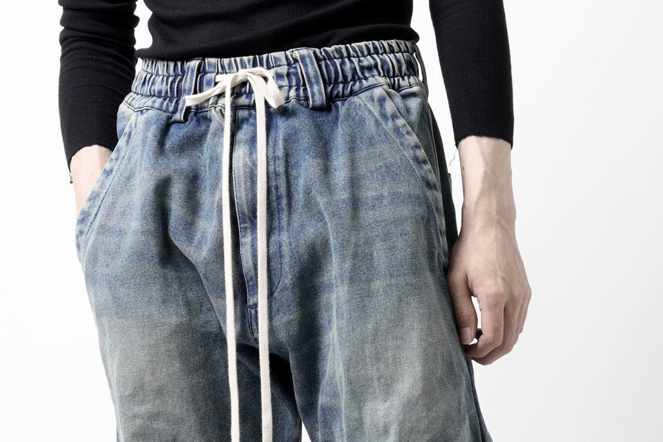 画像をギャラリービューアに読み込む, A.F ARTEFACT TUCK VOLUME BAGGY PANTS / FADED DENIM (INDIGO BLUE)