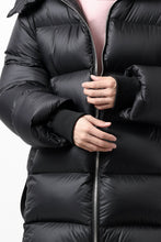 画像をギャラリービューアに読み込む, A.F ARTEFACT exclusive DUVET VERTICAL DOWN JACKET (BLACK)