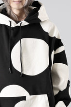 画像をギャラリービューアに読み込む, A.F ARTEFACT POLKA PATTERN SWEAT HOODIE (BLACK)