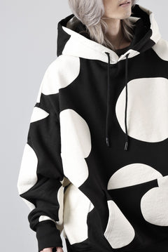 画像をギャラリービューアに読み込む, A.F ARTEFACT POLKA PATTERN SWEAT HOODIE (BLACK)