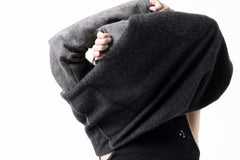 Load image into Gallery viewer, KLASICA ASLEEP LOOSE PULL OVER / GRAINY PRINT BACK SIDE FLEECE (GREIGE)