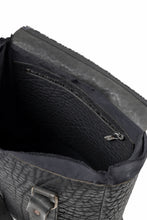 Load image into Gallery viewer, ierib Zipper Hand Tote Bag /  Rough Bull (BLACK)