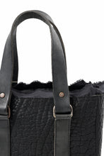 Load image into Gallery viewer, ierib Zipper Hand Tote Bag /  Rough Bull (BLACK)