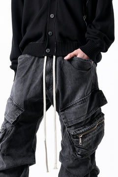 画像をギャラリービューアに読み込む, A.F ARTEFACT CARGO TUCK BAGGY PANTS / FADED DENIM (BLACK)