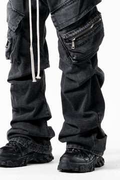 画像をギャラリービューアに読み込む, A.F ARTEFACT CARGO TUCK BAGGY PANTS / FADED DENIM (BLACK)