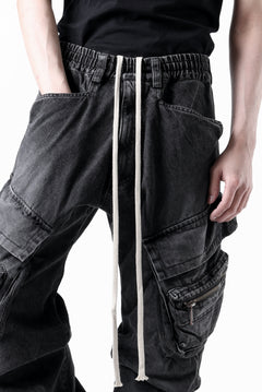 画像をギャラリービューアに読み込む, A.F ARTEFACT CARGO TUCK BAGGY PANTS / FADED DENIM (BLACK)