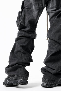 画像をギャラリービューアに読み込む, A.F ARTEFACT CARGO TUCK BAGGY PANTS / FADED DENIM (BLACK)