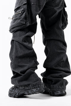 画像をギャラリービューアに読み込む, A.F ARTEFACT CARGO TUCK BAGGY PANTS / FADED DENIM (BLACK)