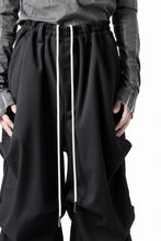 画像をギャラリービューアに読み込む, A.F ARTEFACT EXTREME WIDE BAGGY PANTS / SERGE TWILL (BLACK)