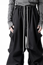 画像をギャラリービューアに読み込む, A.F ARTEFACT EXTREME WIDE BAGGY PANTS / SERGE TWILL (BLACK)