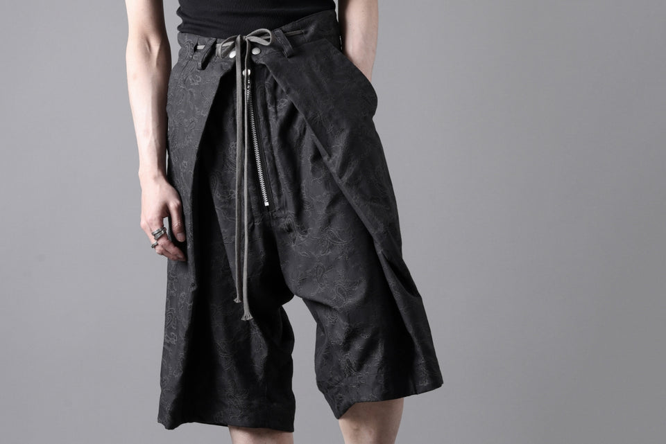 画像をギャラリービューアに読み込む, A.F ARTEFACT ZIP FOLDING TUCK SHORTS / PAISLEY JACQUARD (BLACK)