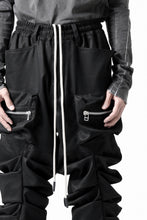 画像をギャラリービューアに読み込む, A.F ARTEFACT MONSTER TUCK VOLUME BAGGY PANTS / LUXE-TWILL (BLACK)