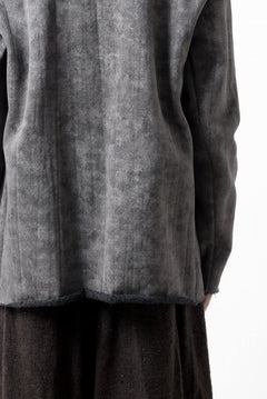 Load image into Gallery viewer, KLASICA BLACK CAT CREW NECK CARDIGAN / GRAINY PRINT BACK SIDE FLEECE (GREIGE)