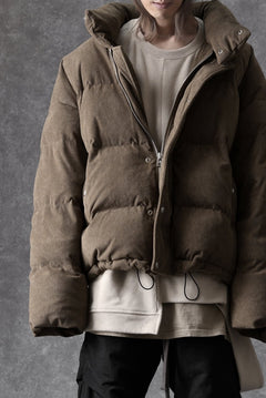 画像をギャラリービューアに読み込む, A.F ARTEFACT HIGH NECK DOWN JACKET / CORDUROY (BROWN)