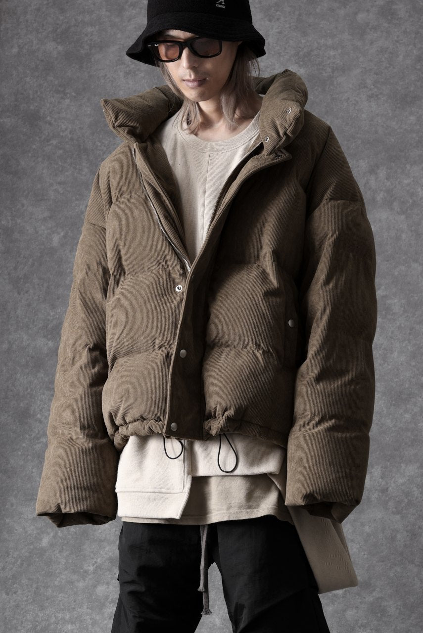 画像をギャラリービューアに読み込む, A.F ARTEFACT HIGH NECK DOWN JACKET / CORDUROY (BROWN)