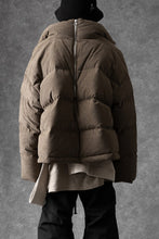 画像をギャラリービューアに読み込む, A.F ARTEFACT HIGH NECK DOWN JACKET / CORDUROY (BROWN)