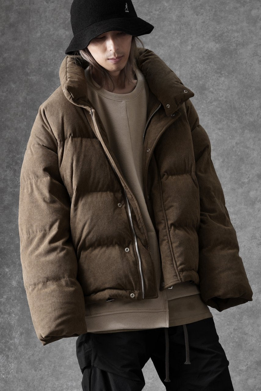 画像をギャラリービューアに読み込む, A.F ARTEFACT HIGH NECK DOWN JACKET / CORDUROY (BROWN)
