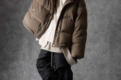 画像をギャラリービューアに読み込む, A.F ARTEFACT HIGH NECK DOWN JACKET / CORDUROY (BROWN)