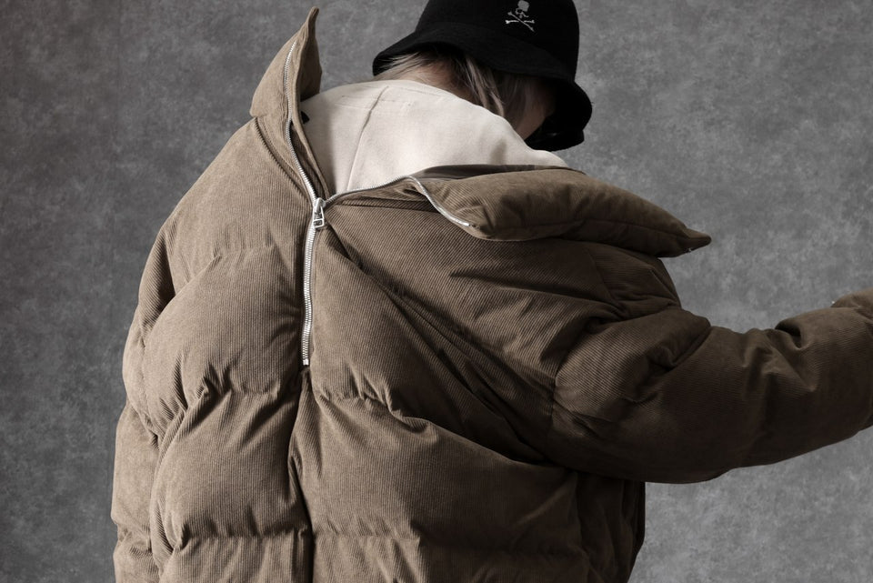 画像をギャラリービューアに読み込む, A.F ARTEFACT HIGH NECK DOWN JACKET / CORDUROY (BROWN)