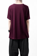 Load image into Gallery viewer, CAPERTICA PRISONER SHIRTS / SUPER 120s WASHABLE WOOL JERSEY (PLUM)