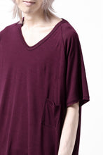 Load image into Gallery viewer, CAPERTICA PRISONER SHIRTS / SUPER 120s WASHABLE WOOL JERSEY (PLUM)