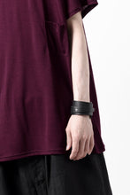Load image into Gallery viewer, CAPERTICA PRISONER SHIRTS / SUPER 120s WASHABLE WOOL JERSEY (PLUM)