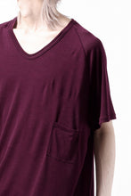 Load image into Gallery viewer, CAPERTICA PRISONER SHIRTS / SUPER 120s WASHABLE WOOL JERSEY (PLUM)
