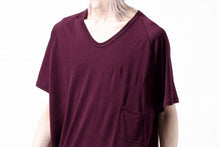 Load image into Gallery viewer, CAPERTICA PRISONER SHIRTS / SUPER 120s WASHABLE WOOL JERSEY (PLUM)
