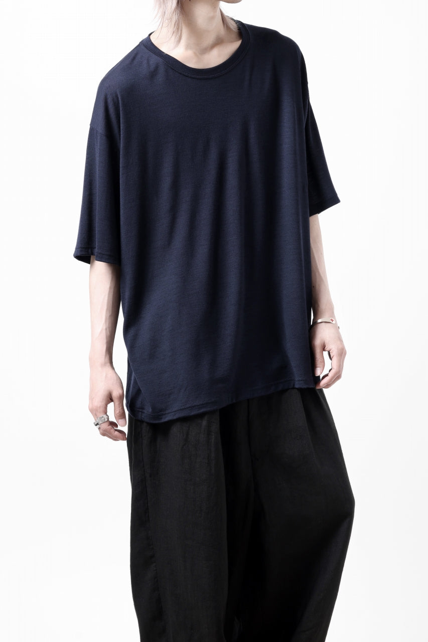 Load image into Gallery viewer, CAPERTICA OVERSIZED S/S TEE / SUPER 120s WASHABLE WOOL JERSEY (NAVY)