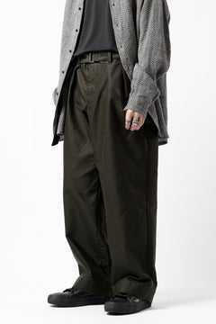Load image into Gallery viewer, CAPERTICA 2 TUCK WIDE PANTS / GIZA COTTON MOLESKIN (OLIVE DRAB)