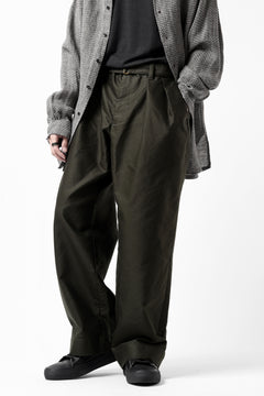 Load image into Gallery viewer, CAPERTICA 2 TUCK WIDE PANTS / GIZA COTTON MOLESKIN (OLIVE DRAB)