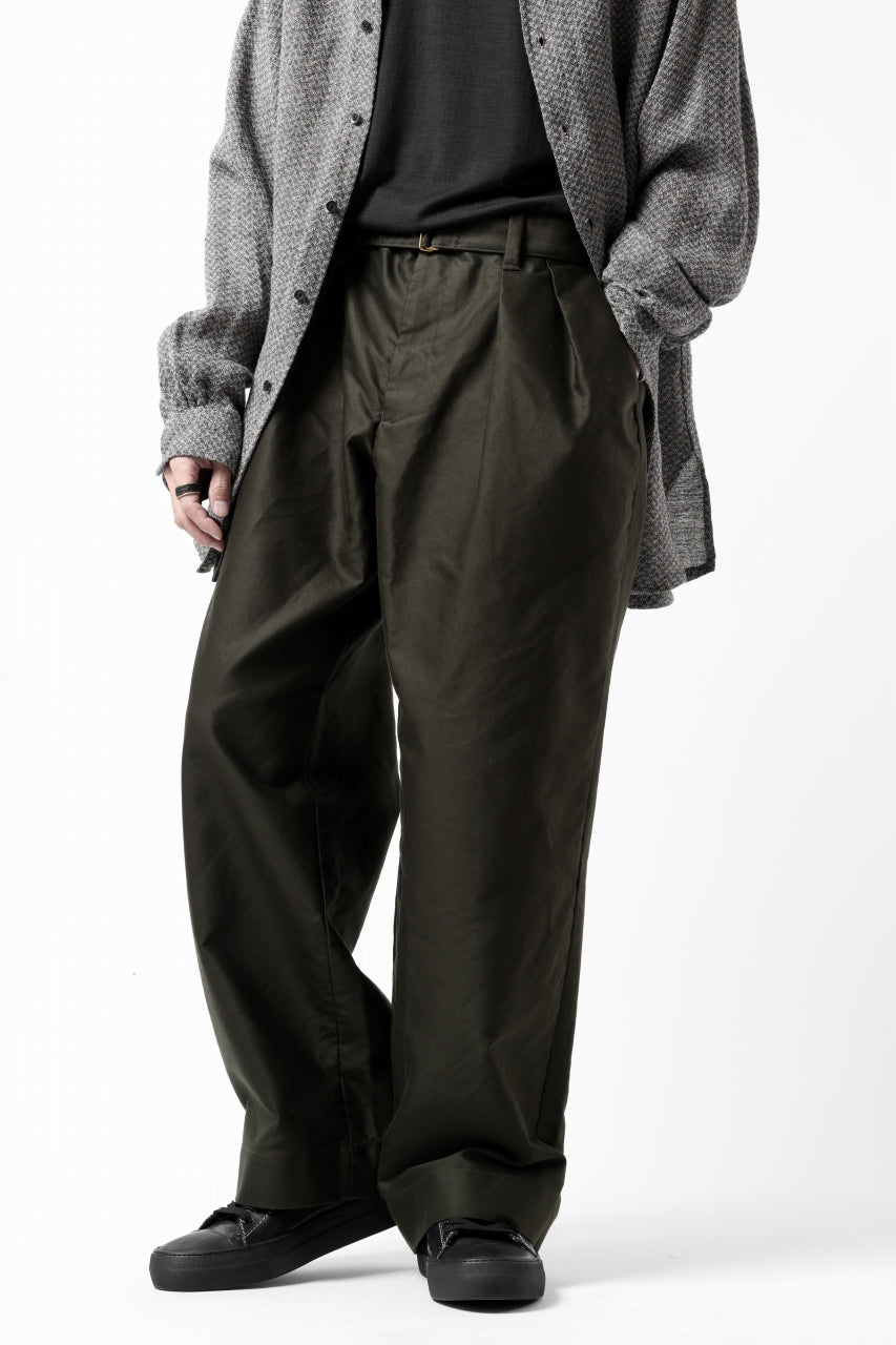 Load image into Gallery viewer, CAPERTICA 2 TUCK WIDE PANTS / GIZA COTTON MOLESKIN (OLIVE DRAB)