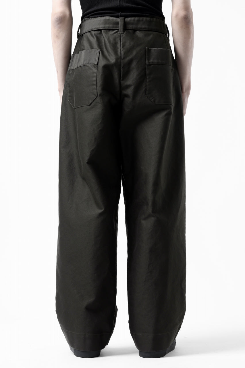 Load image into Gallery viewer, CAPERTICA 2 TUCK WIDE PANTS / GIZA COTTON MOLESKIN (OLIVE DRAB)