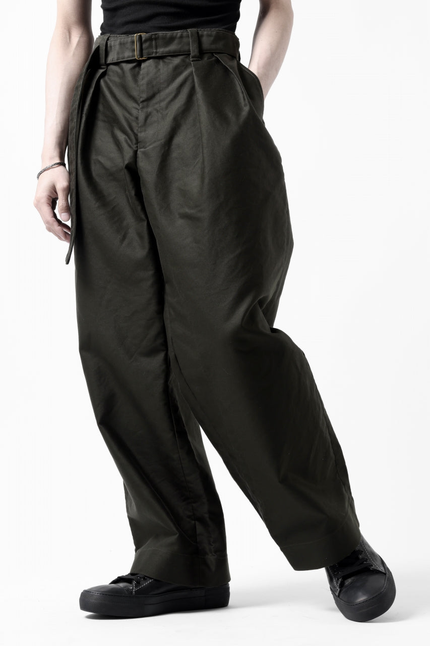 Load image into Gallery viewer, CAPERTICA 2 TUCK WIDE PANTS / GIZA COTTON MOLESKIN (OLIVE DRAB)