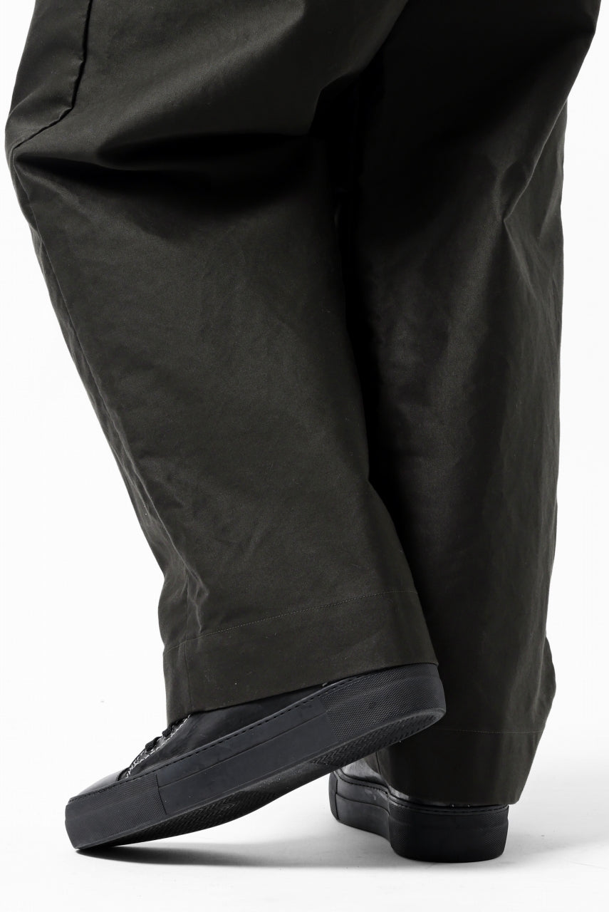 Load image into Gallery viewer, CAPERTICA 2 TUCK WIDE PANTS / GIZA COTTON MOLESKIN (OLIVE DRAB)